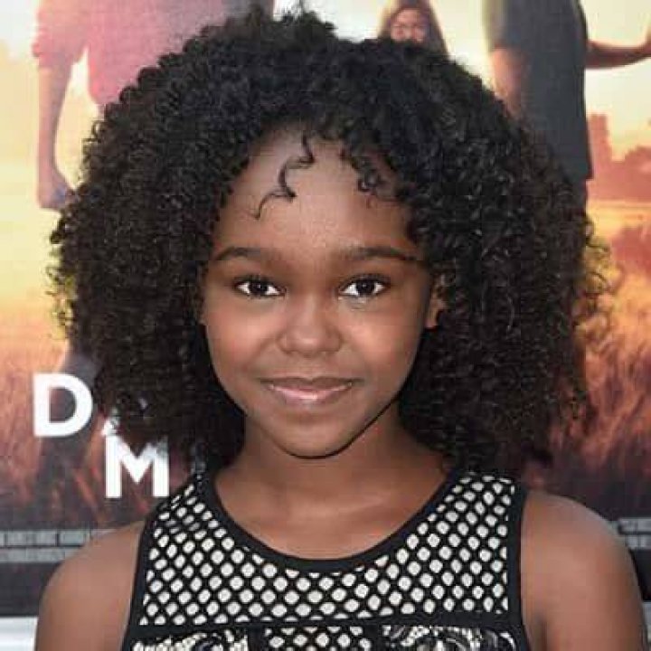 Lidya Jewett Biography age, net worth, height, parents, movies