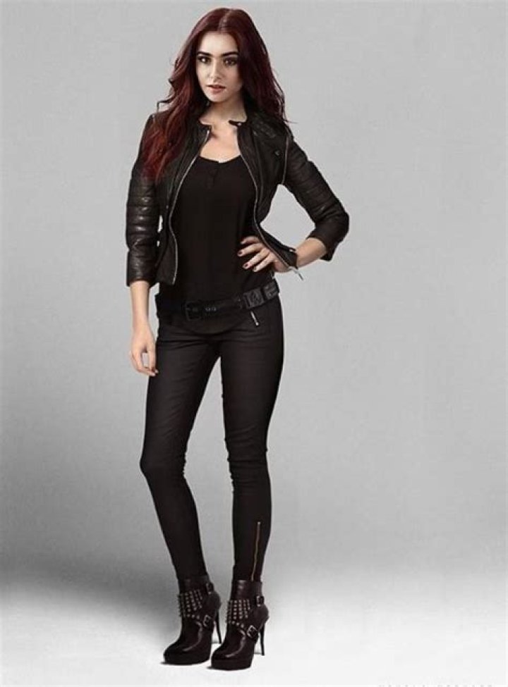 Lily Collins as Clary fray in Cast of Shadowhunters reboot