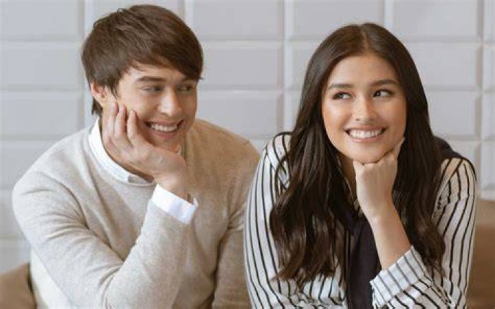 Liza Soberano teases Enrique Gil 'Nahihiya siya magkissing scene'