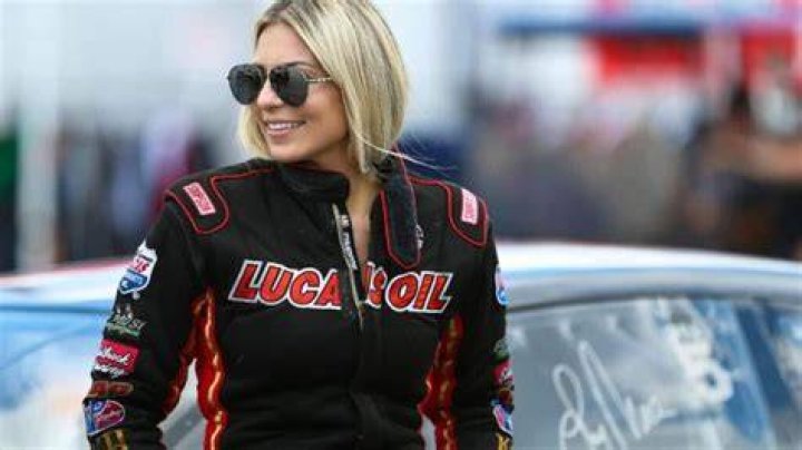 Lizzy Musi biography age, net worth, boyfriend, racing career
