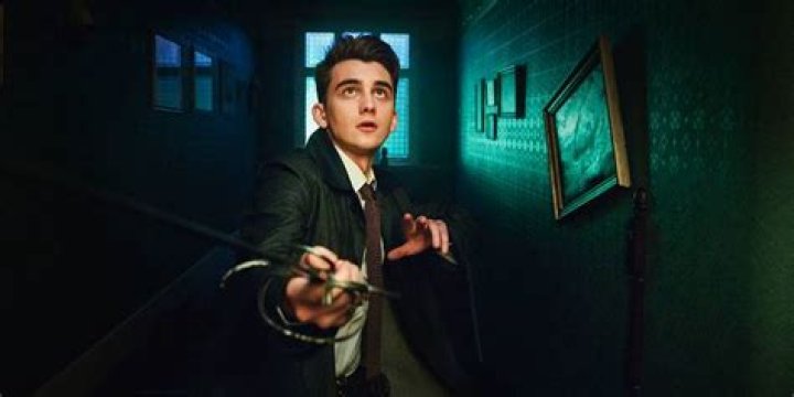 Lockwood holding out a blade in Lockwood and Co on Netflix