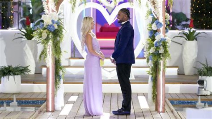 Love Island Favorites Deb And Jesse On The Future, Relatability, And More