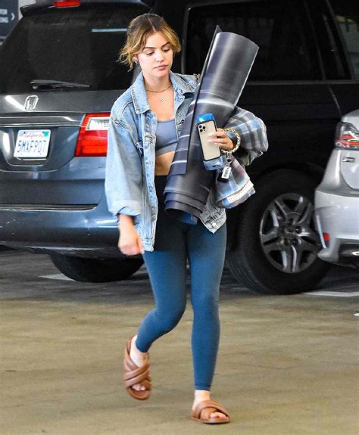 Lucy Hale News, Pictures, and Videos