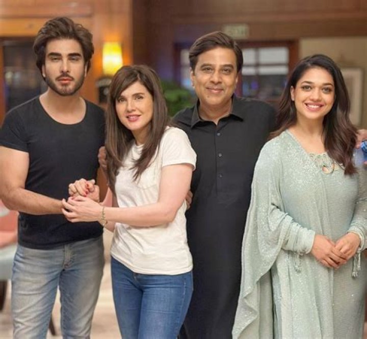 Mahnoor Baloch Latest Beautiful Pictures With Her Husband And Daughter