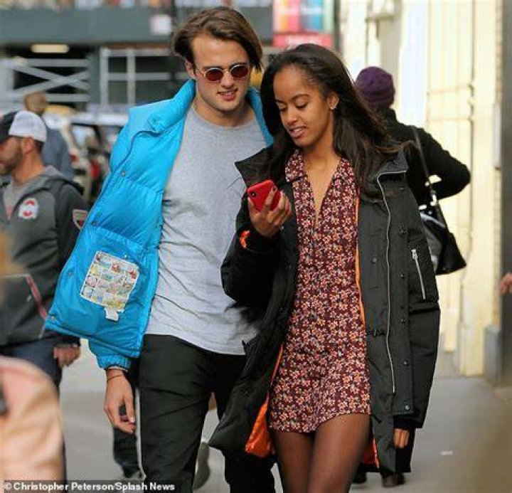 Malia Obama Dihujat Jelek, Ini Sosok Pacarnya yang Ganteng dan Tajir