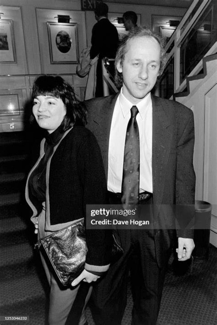 Mark Knopfler and wife Lourdes Salomone circa 1985 News Photo Getty