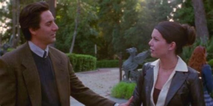 Max asks Lorelai out at Chilton on Gilmore Girls