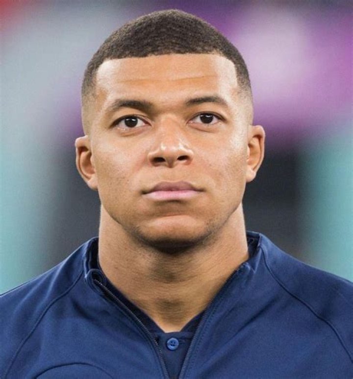 Mbappe Psg, Soccer Players, Bad Girl, Favorite Celebrities, F1, Boss