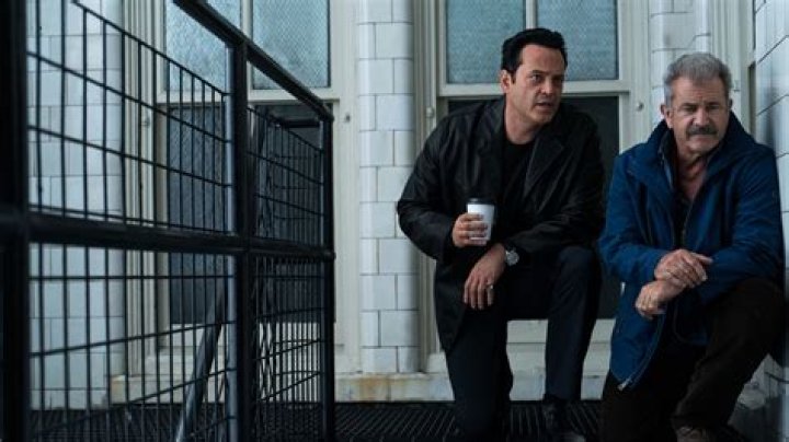 Mel Gibson dragged across concrete
