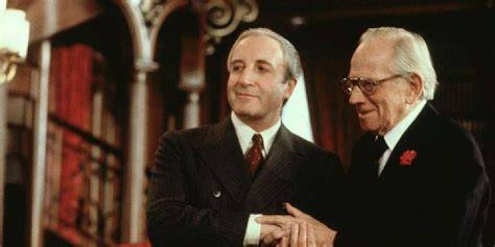Melvyn Douglas in his Oscar winning role in Being There.