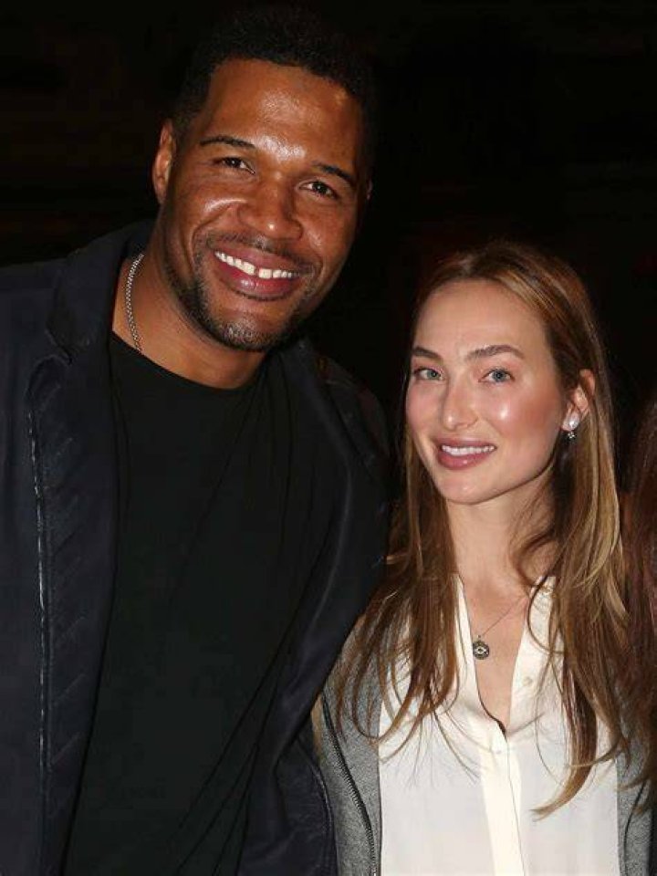 Michael Strahan is Dating Girlfriend Kayla Quick; Getting Married or