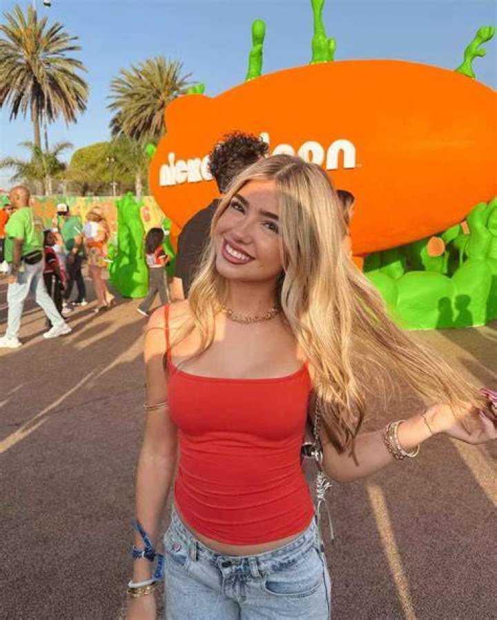 Mindi Mink Bio, Age, Boyfriend, Real Name, Nationality, Wiki, Photos
