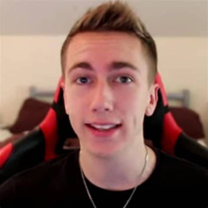 Miniminter age