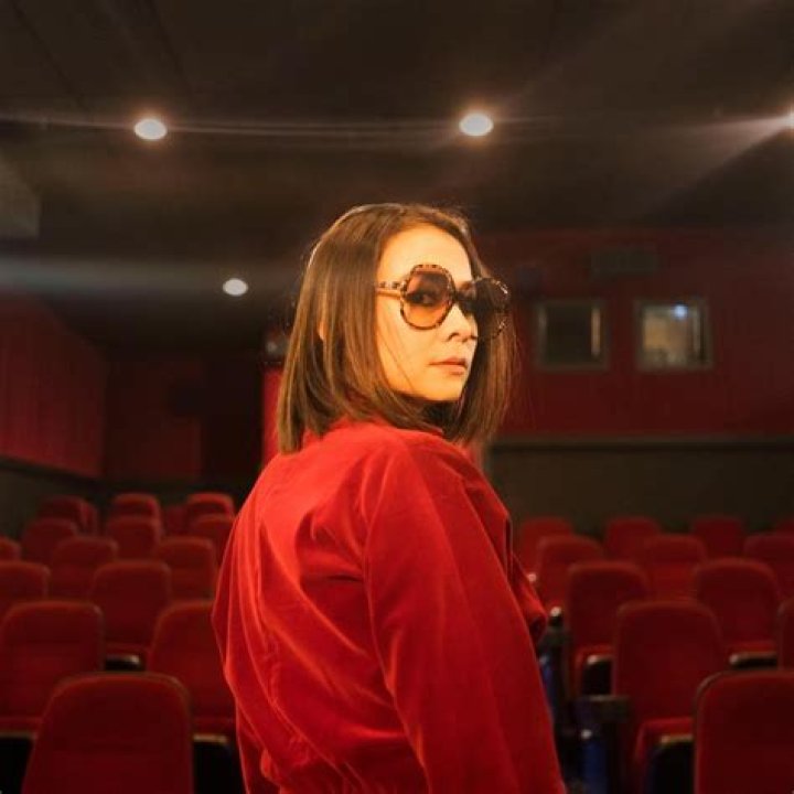 Mitski & Ryan Hemsworth Predict The Song Of The Summer 2015