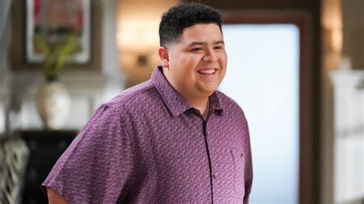 modern family manny delgado