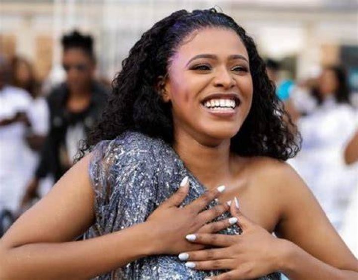 Natasha Thahane celebrates 4 million IG followers Natasha Thahane celebrates 4 million IG followers