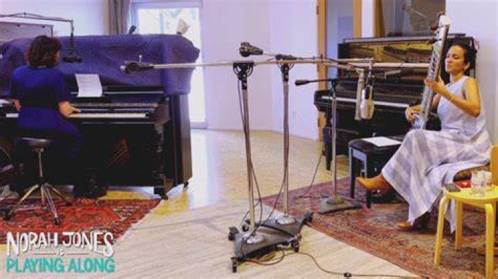 Norah Jones Attends Funeral for Dad Ravi Shankar