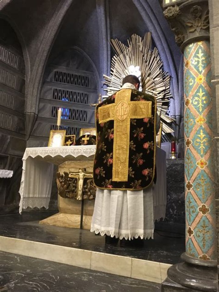 Orbis Catholicus Secundus Holy Mass at Church of Sacred Heart in