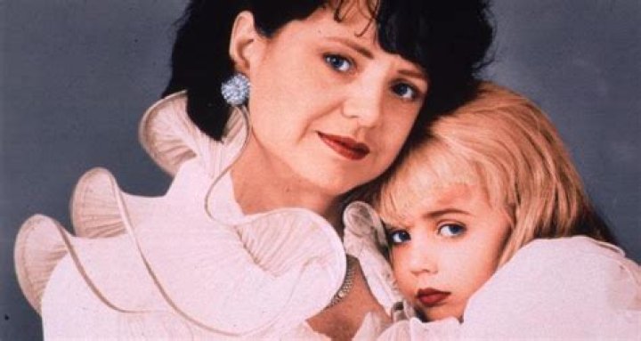 Patsy Ramsey's Funeral Photo 1 CBS News