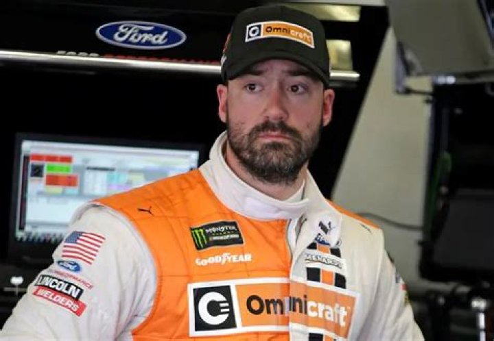 Paul Menard Net worth, Age: Wife, Weight, Kids, Bio-Wiki