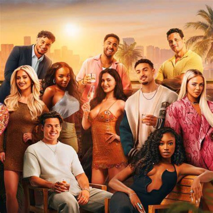 Perfect Match&rsquo;s Georgia Hassarati and Too Hot To Handle's Harry Jowsey smiling