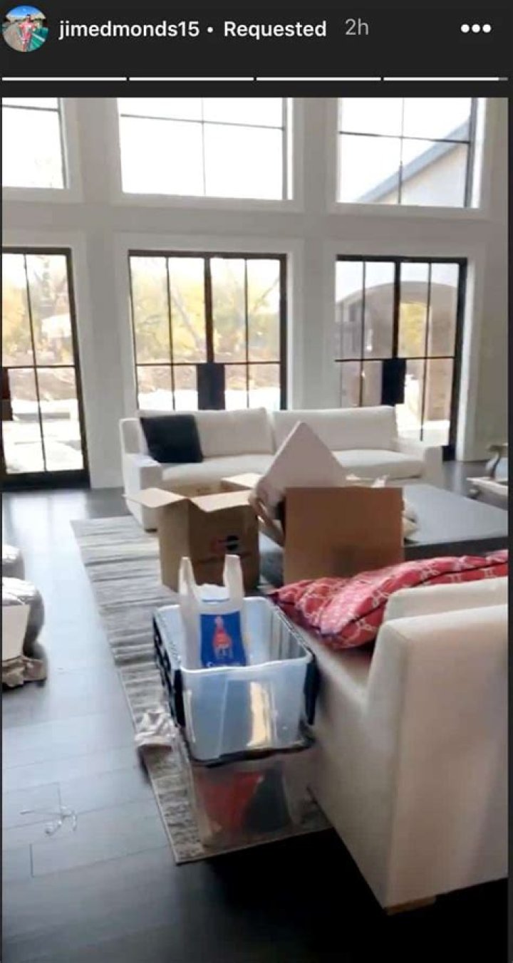 PHOTOS Jim Edmonds Moves Into New Home, Explains Why He Called Cops on