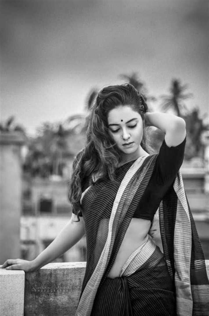 Pin on TANTALIZING WOMEN
