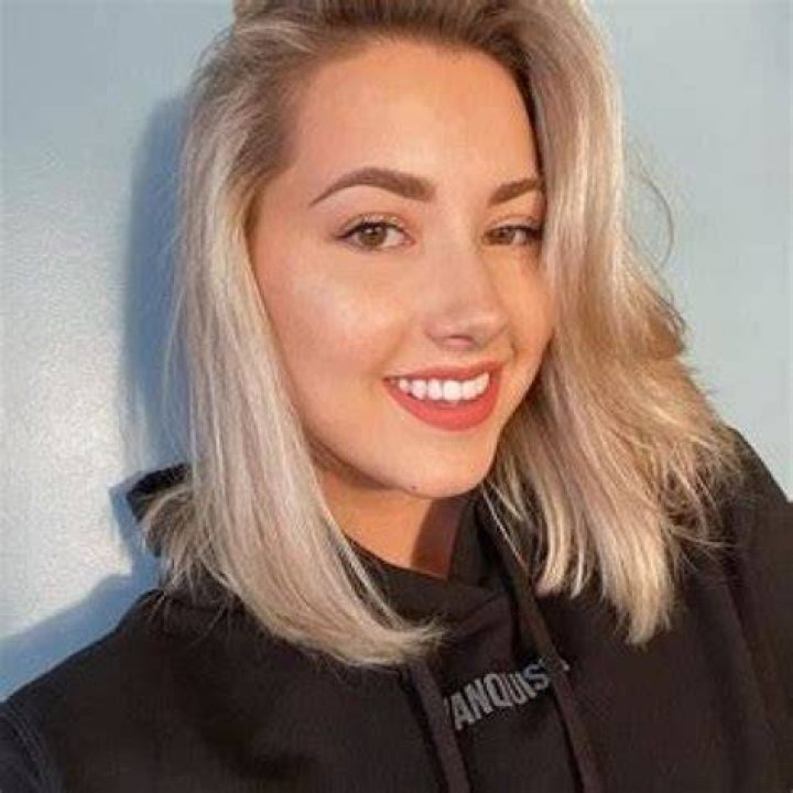 Pineapplebrat (Instagram Star) Wiki, Bio, Age, Height, Weight