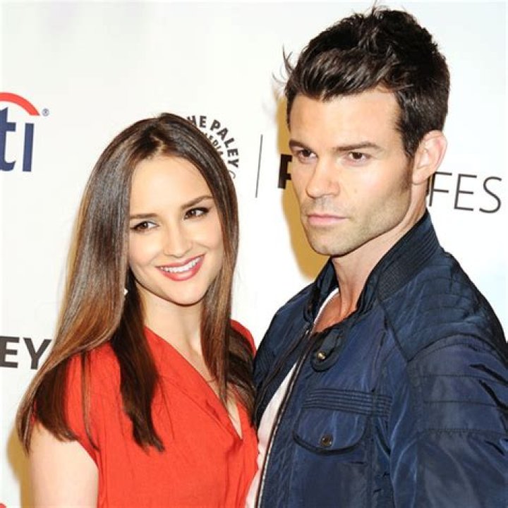 Rachael Leigh Cook Gives Birth to Her Second Child