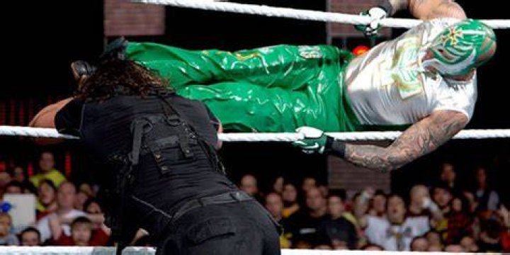 Rey Mysterio Royal Rumble 2014