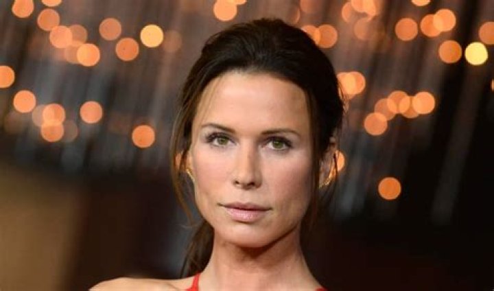 Rhona Mitra weight
