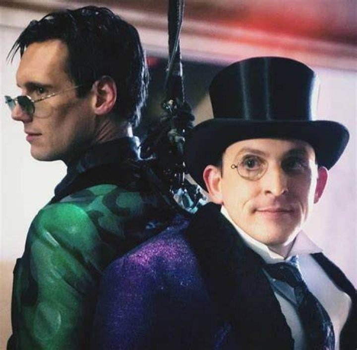 Riddler and Penguin in Gotham
