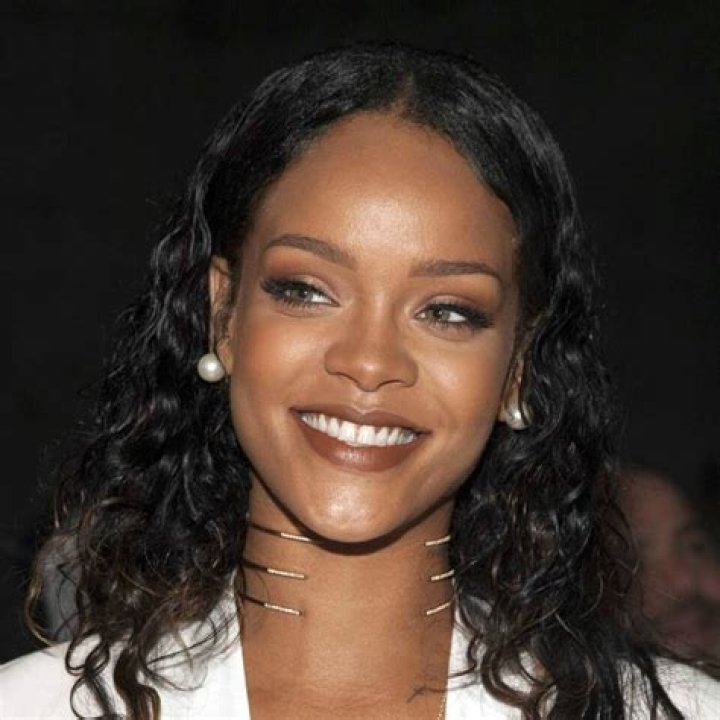 Rihanna Age Management And Leadership