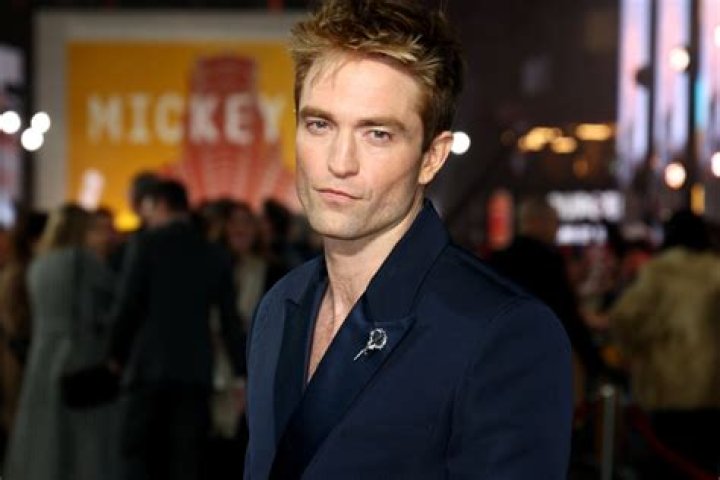 Robert Pattinson News, Pictures, and Videos