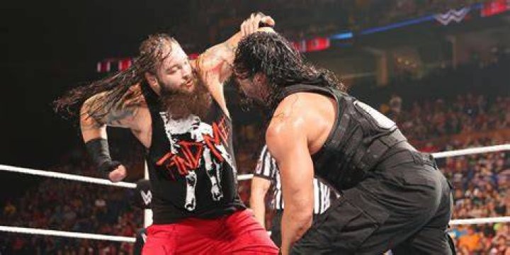 Roman Reigns v Bray Wyatt 