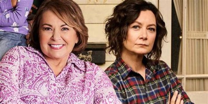 Roseanne and Darlene in The Conners