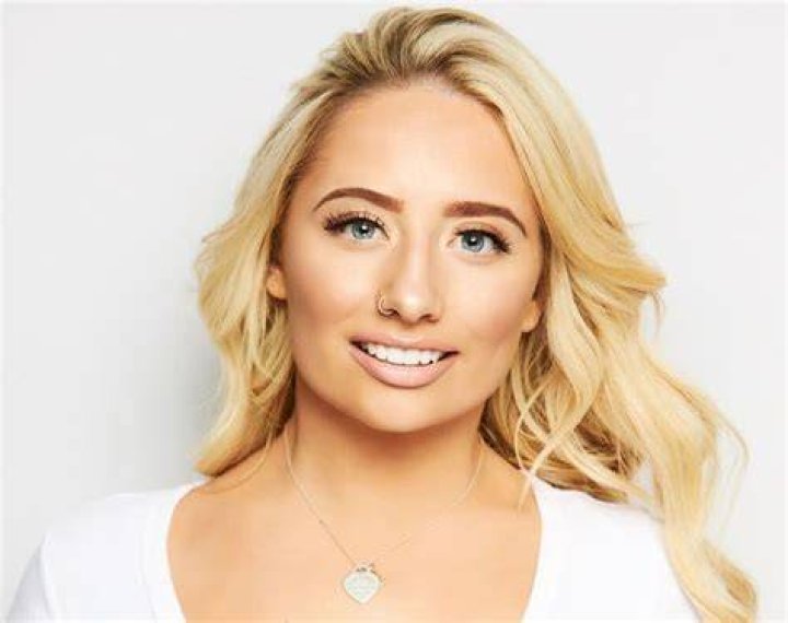 Saffron Barker Height, Net Worth, Wiki, Age and More
