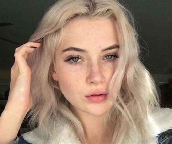 Sage Tullis height