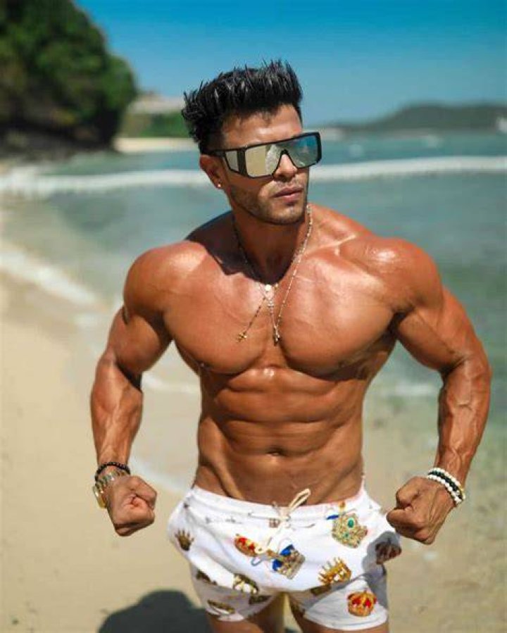 Sahil Khan Images