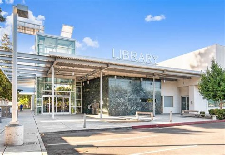 San Jos&eacute; Public Library Branch