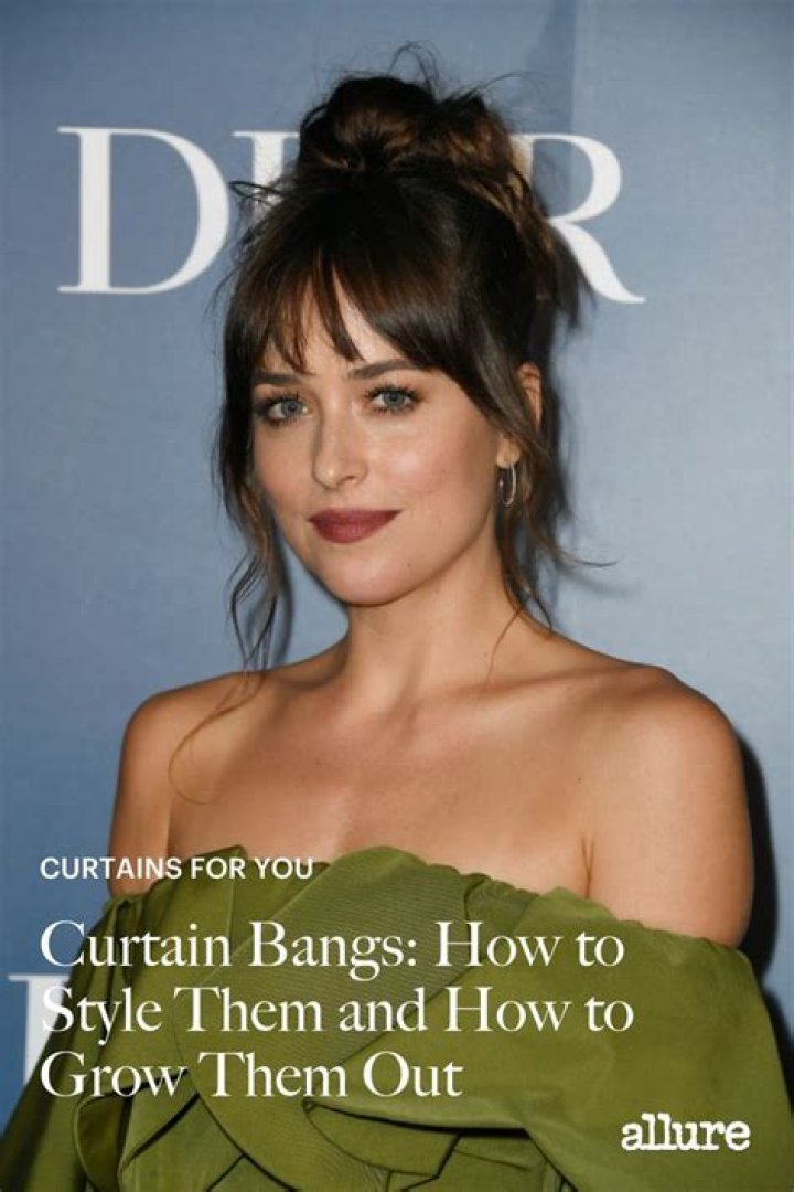 Seamlessly Grow Out Your Curtain Bangs With These Tips