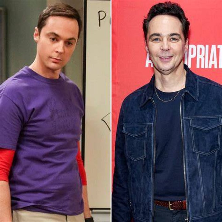 Sheldon (Jim Parsons, right) and Amy (Mayim Bialik, left) host a live Valentine's Day episode on The Big Bang Theory. Photo / Getty 