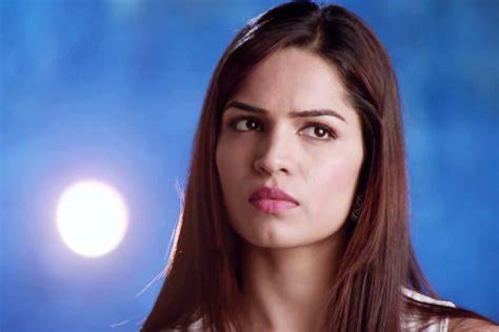 Shikha Singh Pic Download