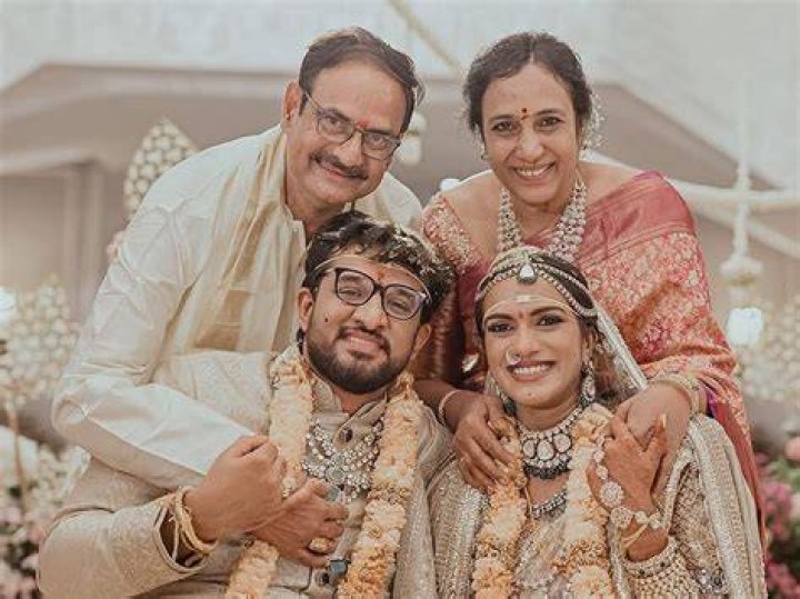 Sindhu Vee's Husband Jakob: A Deep Dive Into Their Relationship