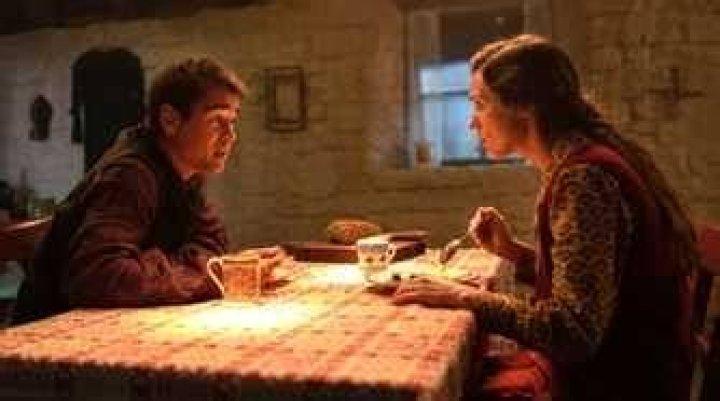 Siobhan and Padraic talk in a small house in the kitchen in The Banshees of Inisherin