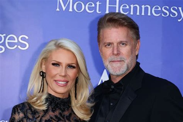 Slade Smiley Images