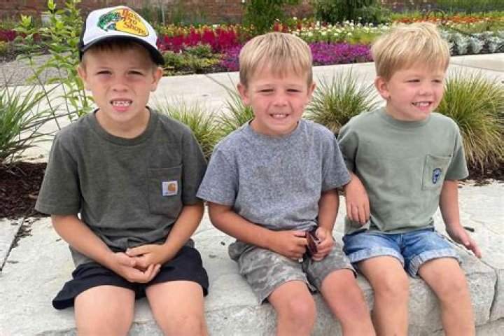 Son shoots father at Ohio church's Easter service