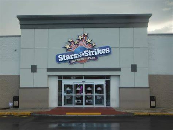 Stars & Strikes Family Entertainment Center Coastal Grand Mall