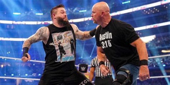 Steve Austin v Kevin Owens WrestleMania 38 Cropped