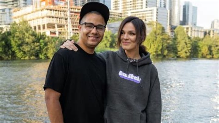 Streamers Nmplol and Malena Stream Trip To TwitchCon